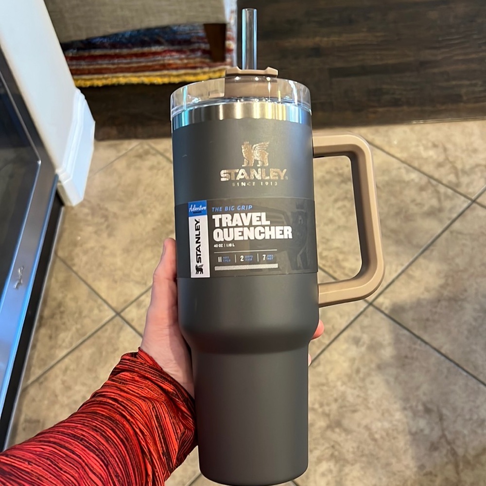 Stanley Adventure Quencher Travel Tumbler 40 oz Coal